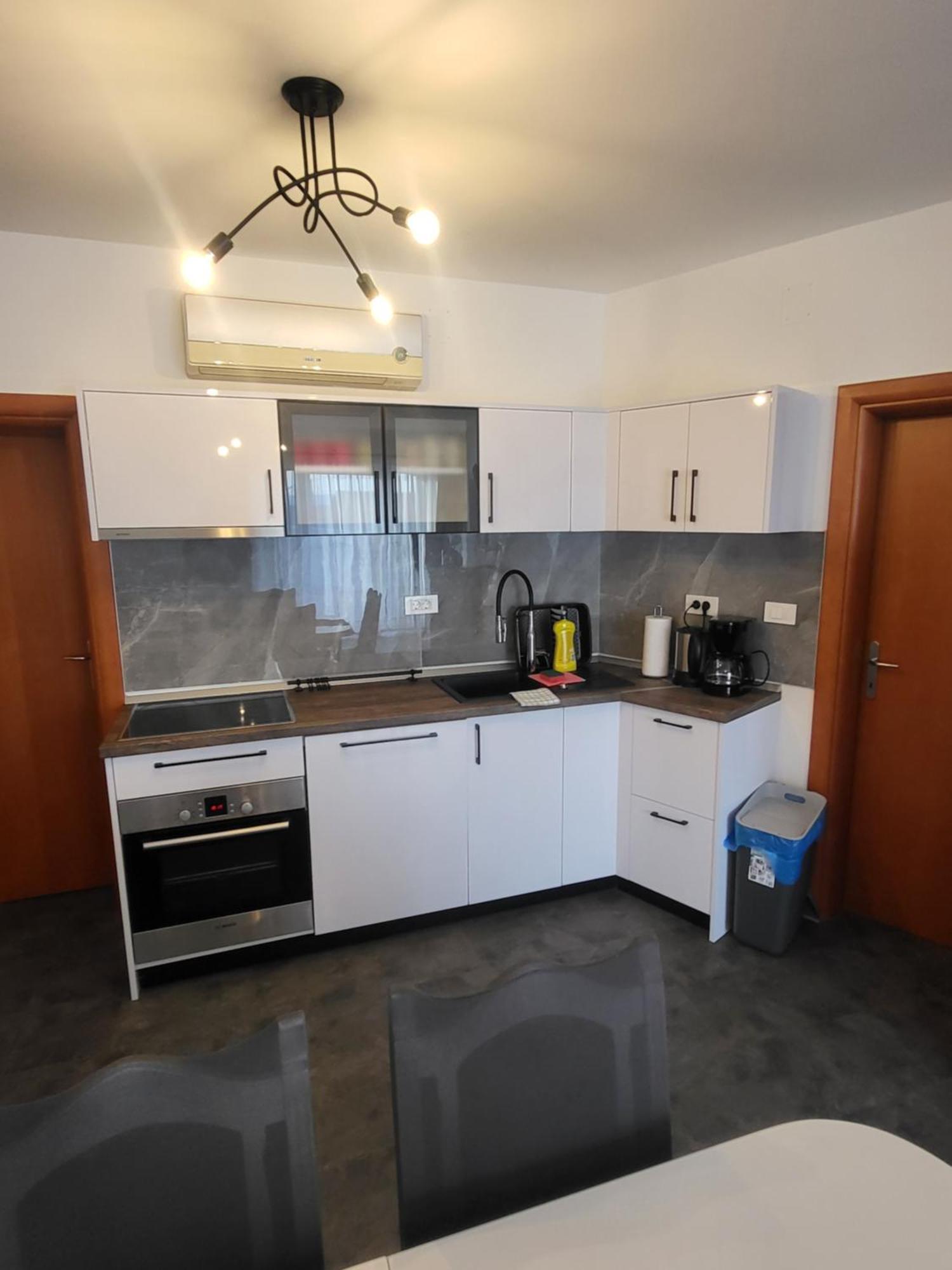 Apartmani Andiks Dramalj Exterior photo